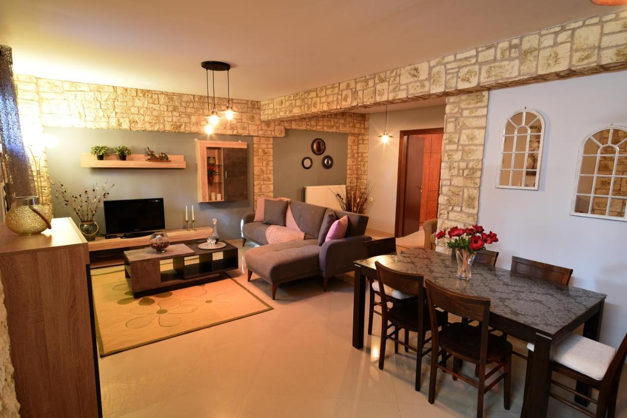 Appartement In The Castle - House à Ioannina Extérieur photo