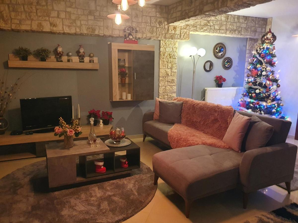 Appartement In The Castle - House à Ioannina Extérieur photo